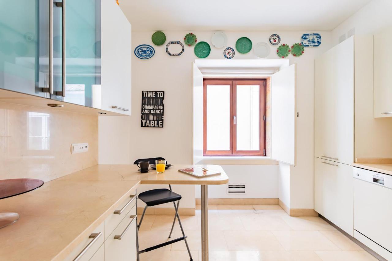 Chiado Mercy II Apartment Lisbon Exterior photo